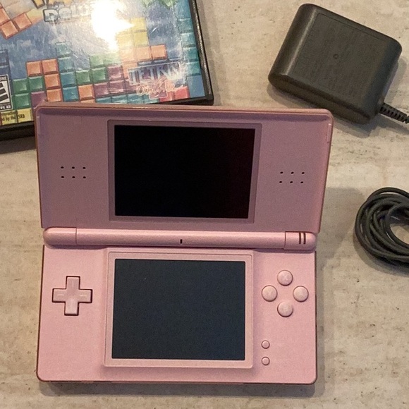 Nintendo DS Lite Console & Charger Coral Pink Handheld & Tetris Party DS Game - Picture 7 of 16